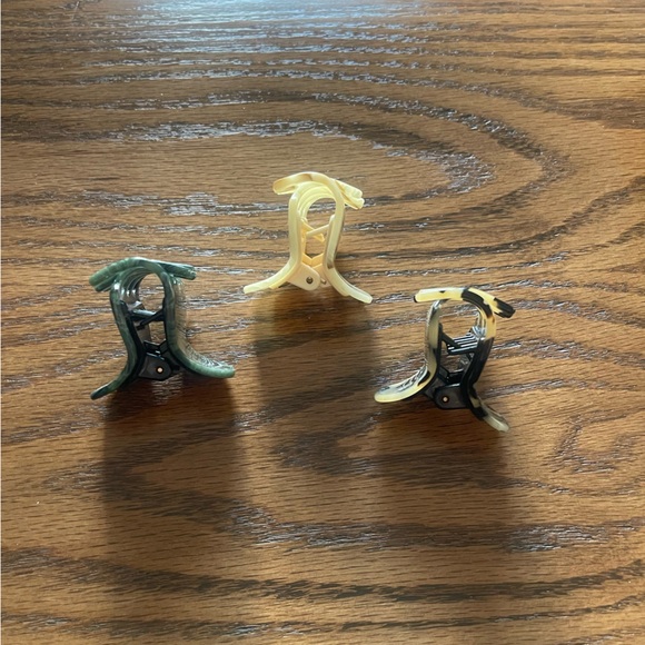 Crown Affair Clips Hair Accessories Claws Lot of 3 / 1 each colorway - Picture 4 of 4